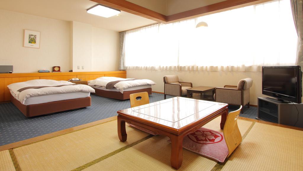 Fuefuki Kasugai View Hotel מראה חיצוני תמונה